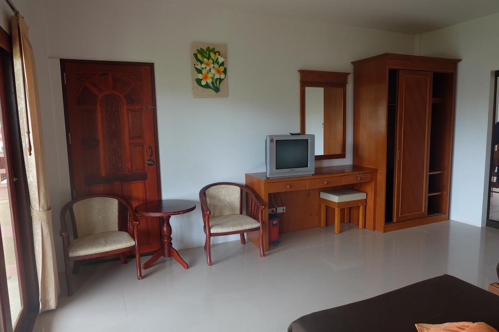 Phumin Apartment Ko Lanta Kültér fotó